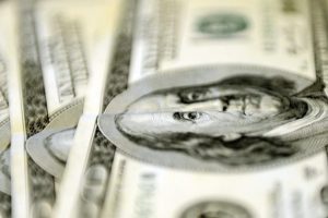 Dolar yine fırladı
