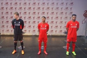 Liverpool'un yeni forması g&ouml;r&uuml;c&uuml;ye &ccedil;ıktı