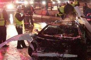 Alev topuna d&ouml;nen l&uuml;ks ara&ccedil;ta feci &ouml;l&uuml;m !
