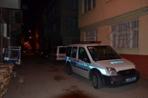 Bursa'da polisin eşiyle tartışmasında kan aktı