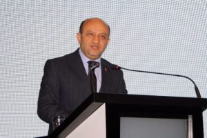 "&Ccedil;ıkar ama&ccedil;layan Batı, ter&ouml;r&uuml;n ekmeğine yağ s&uuml;r&uuml;yor"