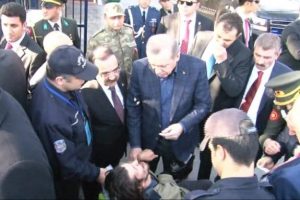 Cumhurbaşkanı, engelli vatandaşı kırmadı