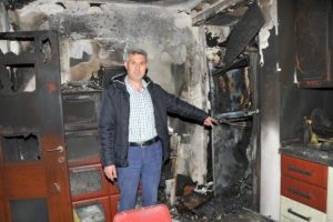 Mutfaktaki buzdolabı bomba gibi patladı