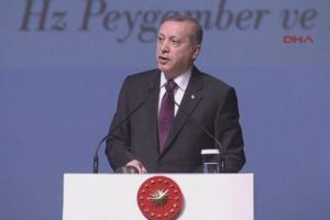Cumhurbaşkanı Erdoğan: Mezhebini din edinmiş olanlarla başımız dertte