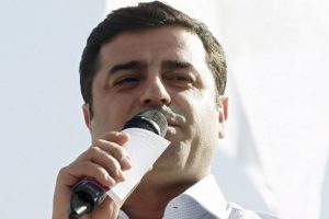 Demirtaş'tan g&uuml;ndemi sarsacak iddia! 'G&ouml;r&uuml;nt&uuml;ler var'