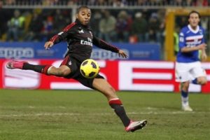 Milan kendi sahasında tekledi!