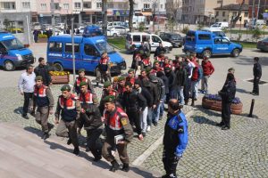 Bursa'daki kanlı asker eğlencesine 16 g&ouml;zaltı