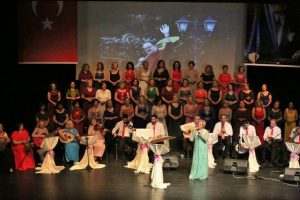 Bursa'da Nil&uuml;fer Belediyesi Kadın Korosu'ndan anlamlı konser