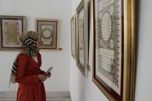 Bursa'da tezhip sanatı kadınların elinde hayat buldu