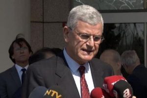 Volkan Bozkır: "CHP'nin alkışlanmaya ihtiyacı var"