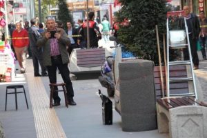Korkutan poşetten ayakkabı kutusu &ccedil;ıktı