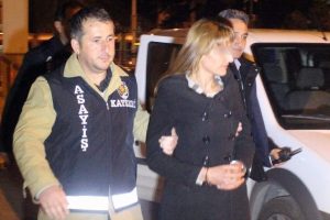 &Uuml;lke g&uuml;ndemini sarsan cinayetin zanlıları yakalandı
