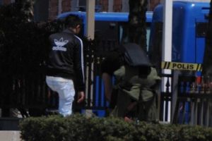 Bomba ş&uuml;phesi polisi alarma ge&ccedil;irdi!