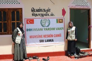 Emekli terzi Sri Lanka'da cami inşa ettirdi