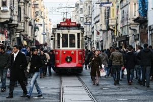 İstiklal'de 1500 yıllık Bizans mezarları &ccedil;ıktı