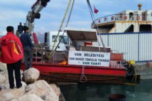 Fırtına deniz s&uuml;p&uuml;rgesini batırdı