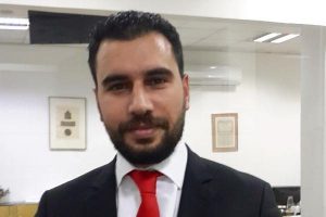 "Merkez Bankası TL'yi koruyacak adım atmadı"