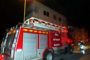 Su ısıtıcısı kısa devre yaptı, yangın &ccedil;ıktı