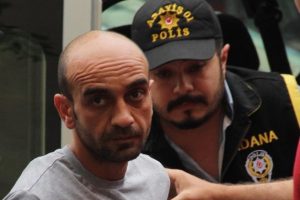 Eşinin sevgilisini &ouml;ld&uuml;ren kocaya 10 yıl hapis