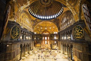 Ankara M&uuml;ft&uuml;s&uuml;: Papa'nın bu &ccedil;ıkışı, sadece Ayasofya'nın ibadete a&ccedil;ılmasını hızlandıracaktır