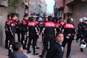 Şanlıurfada Suriyeli gerginliğine biber gazlı m&uuml;dahale