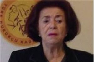 Okan Bayülgen'in annesi ünlü siyasetçiye danışman oldu! 