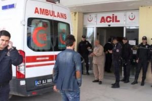 &Uuml;niversitede ihale &ccedil;atışması: 1 &ouml;l&uuml;, 4 yaralı