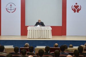 Bakan Avcı'dan uzman yardımcılarına ders