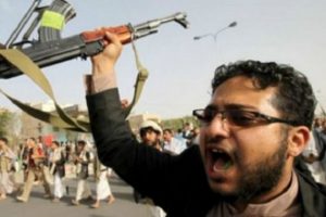 El Kaide Yemen'de havalimanı ele ge&ccedil;irdi