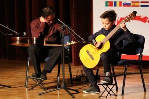 Nil&uuml;fer uluslararası klasik gitar yarışması Moyano ile başladı