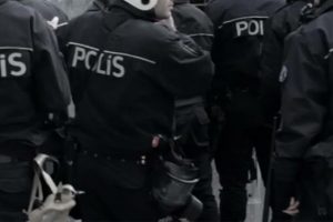 Kayıp kız &ccedil;ocukları polislerin evinde bulundu