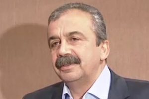 ''B&uuml;y&uuml;k bir hakeme gidiyoruz''