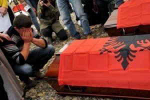 Adalet talep etmekten vazge&ccedil;meyeceğiz!