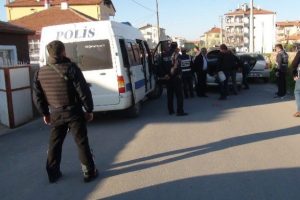 Hava destekli 'şafak' operasyonu'nda 50 g&ouml;zaltı