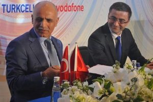 Devlette kucak tartışması!