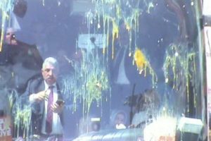 AK Parti milletvekili adaylarına saldırı