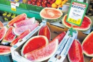 Bunu da g&ouml;rd&uuml;k! Dilimi 2.45 liradan satılıyor