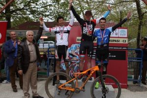 Bursa'da pedallar Misi sokaklarında