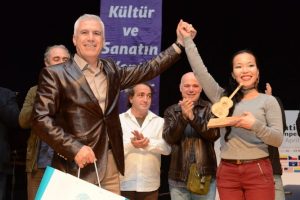 Bursa'da Nil&uuml;fer Uluslararası Klasik Gitar Yarışması'na muhteşem final
