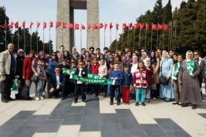 Bursalı &ccedil;ocuklar &Ccedil;anakkale şehitliklerini gezdi