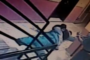 Başına kazak ge&ccedil;irip gasp ettiler