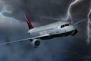 İstanbul'da yolcu u&ccedil;ağına yıldırım isabet etti!