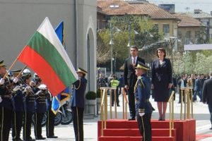 O &uuml;lkeden Kosova'ya AB yolunda destek