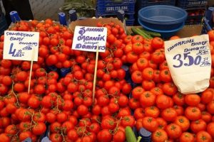 Soğuk hava sebze-meyve fiyatlarını artırdı