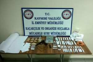 Uyuşturucu tacirleri g&ouml;zaltına alındı