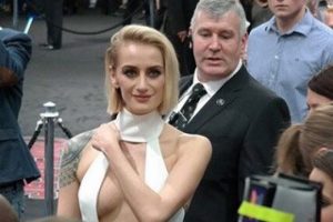 Didem Soydan Scarlett'i g&ouml;lgede bıraktı...
