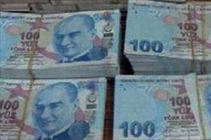 18 bin TL'yi kendi elleriyle teslim etti