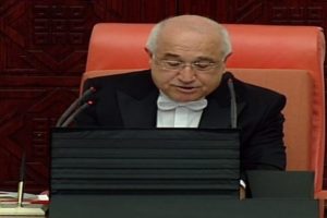 &Ccedil;i&ccedil;ek: "Tarihimizle y&uuml;zleşmeye hazırız"