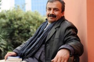 Sırrı S&uuml;reyya &Ouml;nder &ccedil;alınan hesabını geri aldı