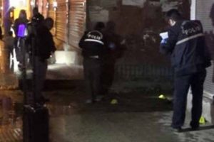 Diyarbakır'da pompalı t&uuml;fekle vatandaşlara saldırdılar